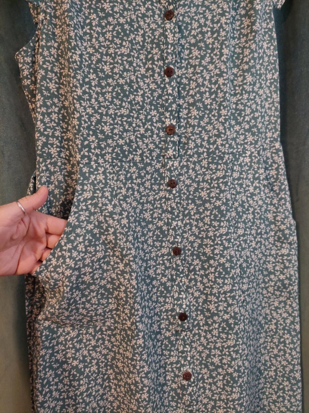 Monteau Los Angeles Midi Dress - Picture 5 of 11